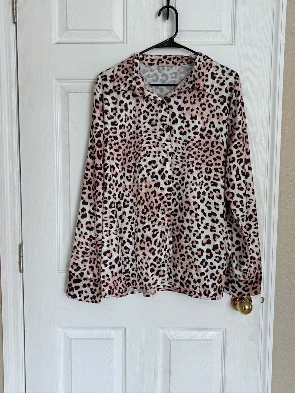 Women’s Beige Leopard Print Button Front Blouse Long Sleeve Collared Top Large